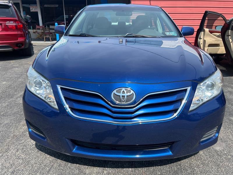 Toyota Camry Base 6-Spd AT 2011