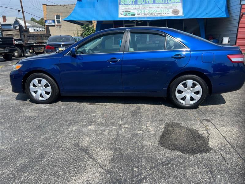 Toyota Camry Base 6-Spd AT 2011
