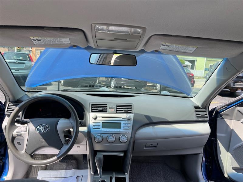 Toyota Camry Base 6-Spd AT 2011