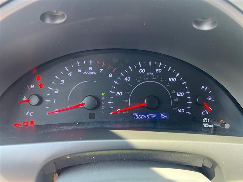 Toyota Camry Base 6-Spd AT 2011