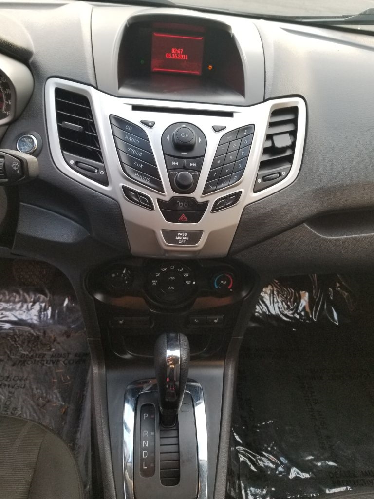 Ford Fiesta SES Hatchback 2011