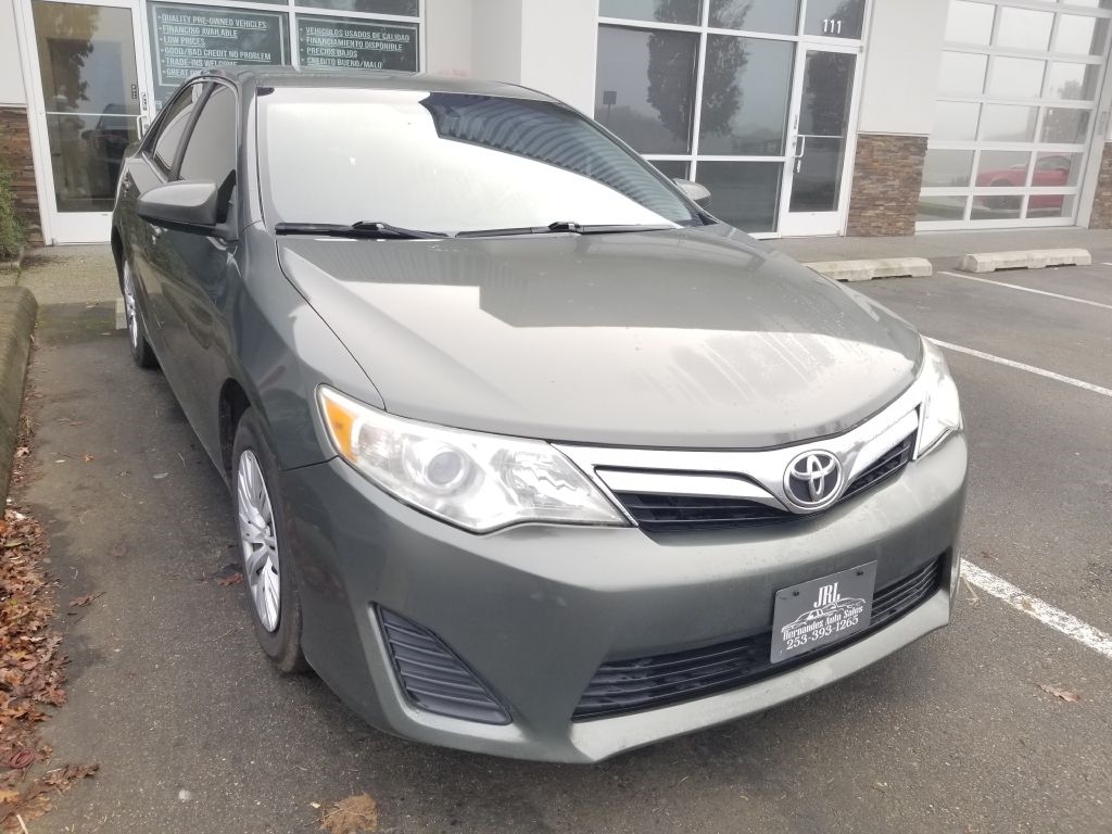 2013 Toyota Camry LE's photo