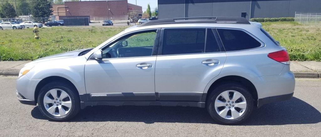 Subaru Outback 2.5i Limited 2012