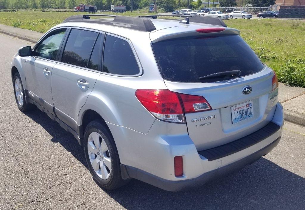 Subaru Outback 2.5i Limited 2012