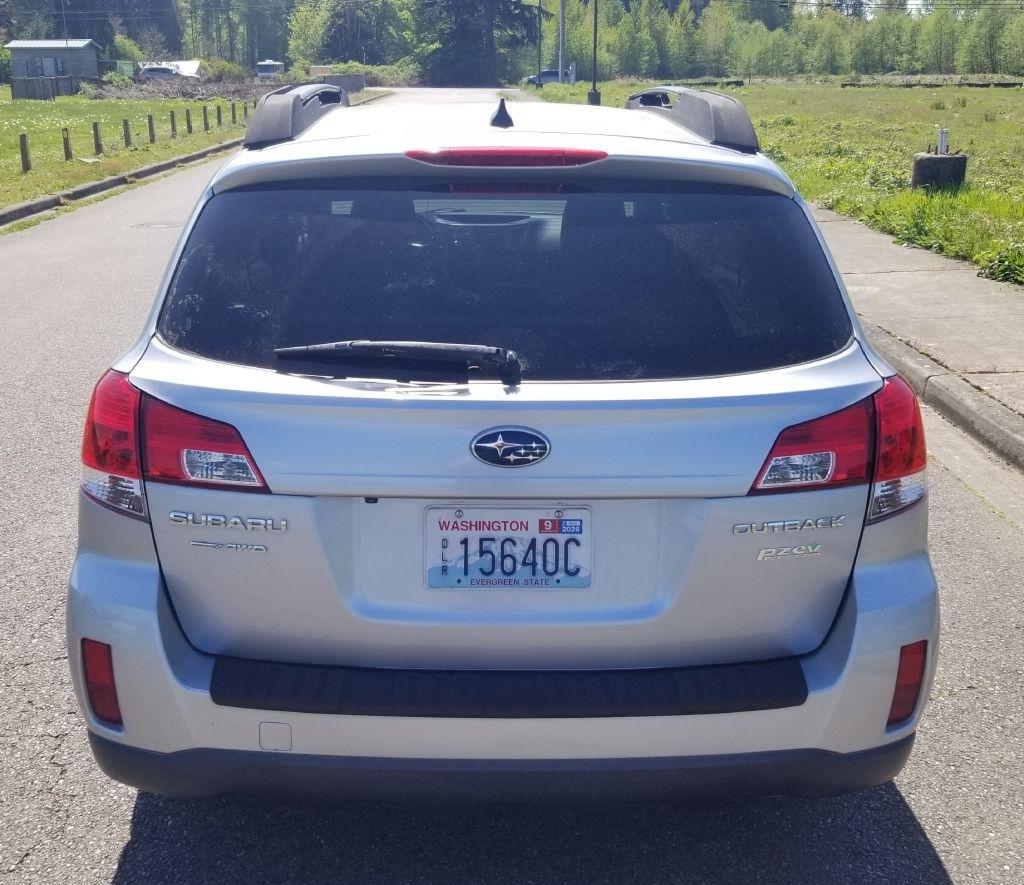 Subaru Outback 2.5i Limited 2012