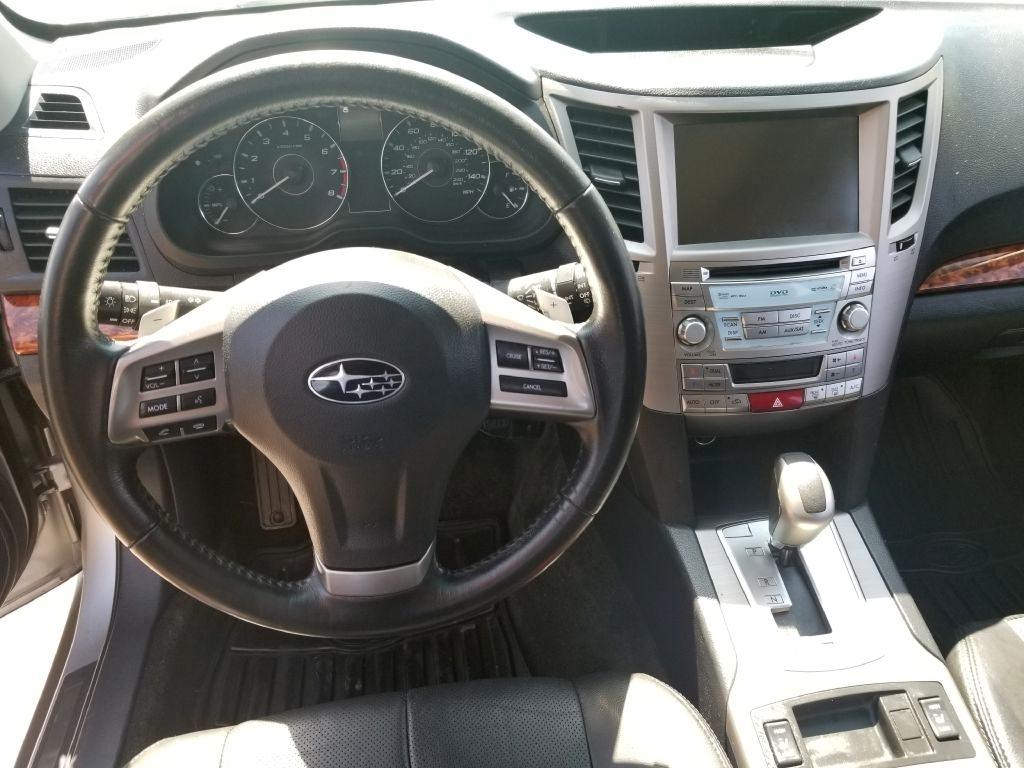 Subaru Outback 2.5i Limited 2012