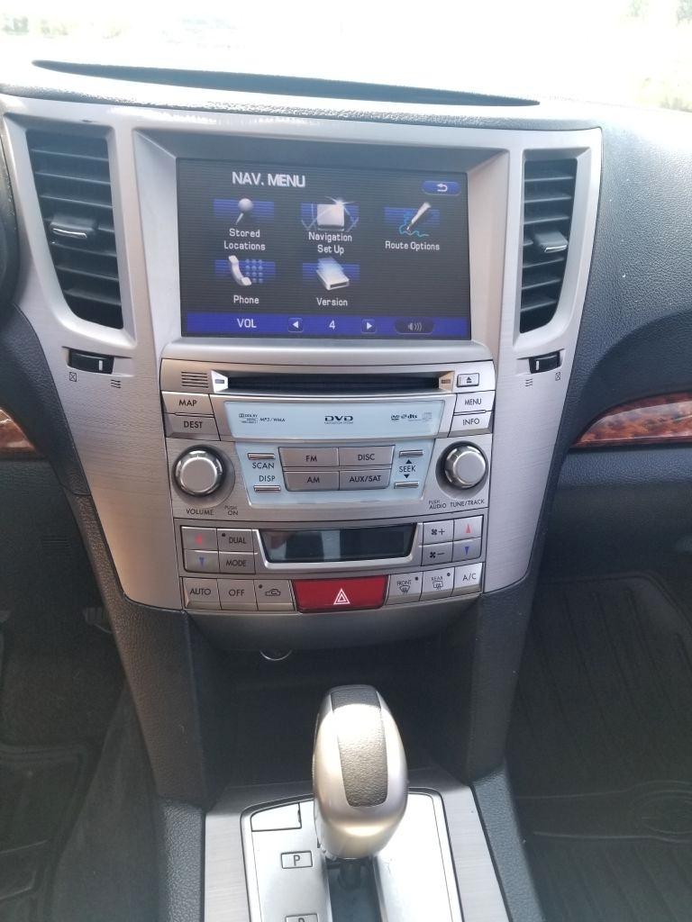 Subaru Outback 2.5i Limited 2012