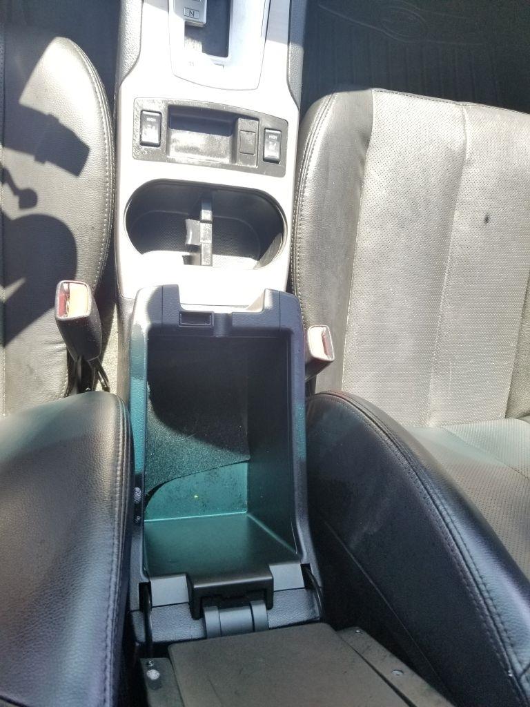 Subaru Outback 2.5i Limited 2012