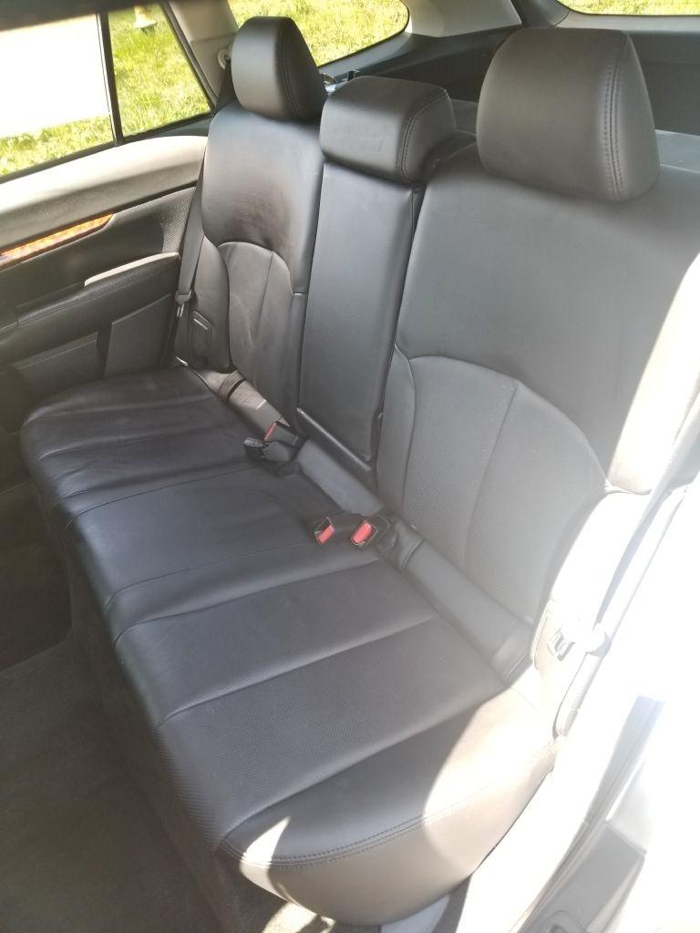 Subaru Outback 2.5i Limited 2012