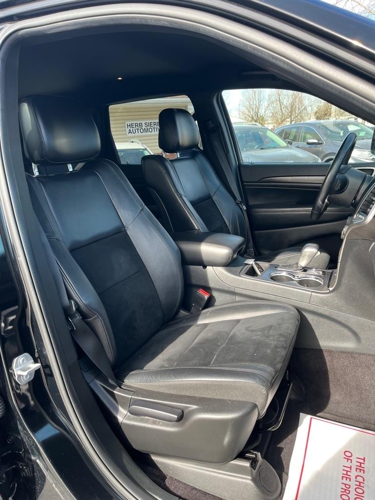 Jeep Grand Cherokee Laredo 4WD 2018