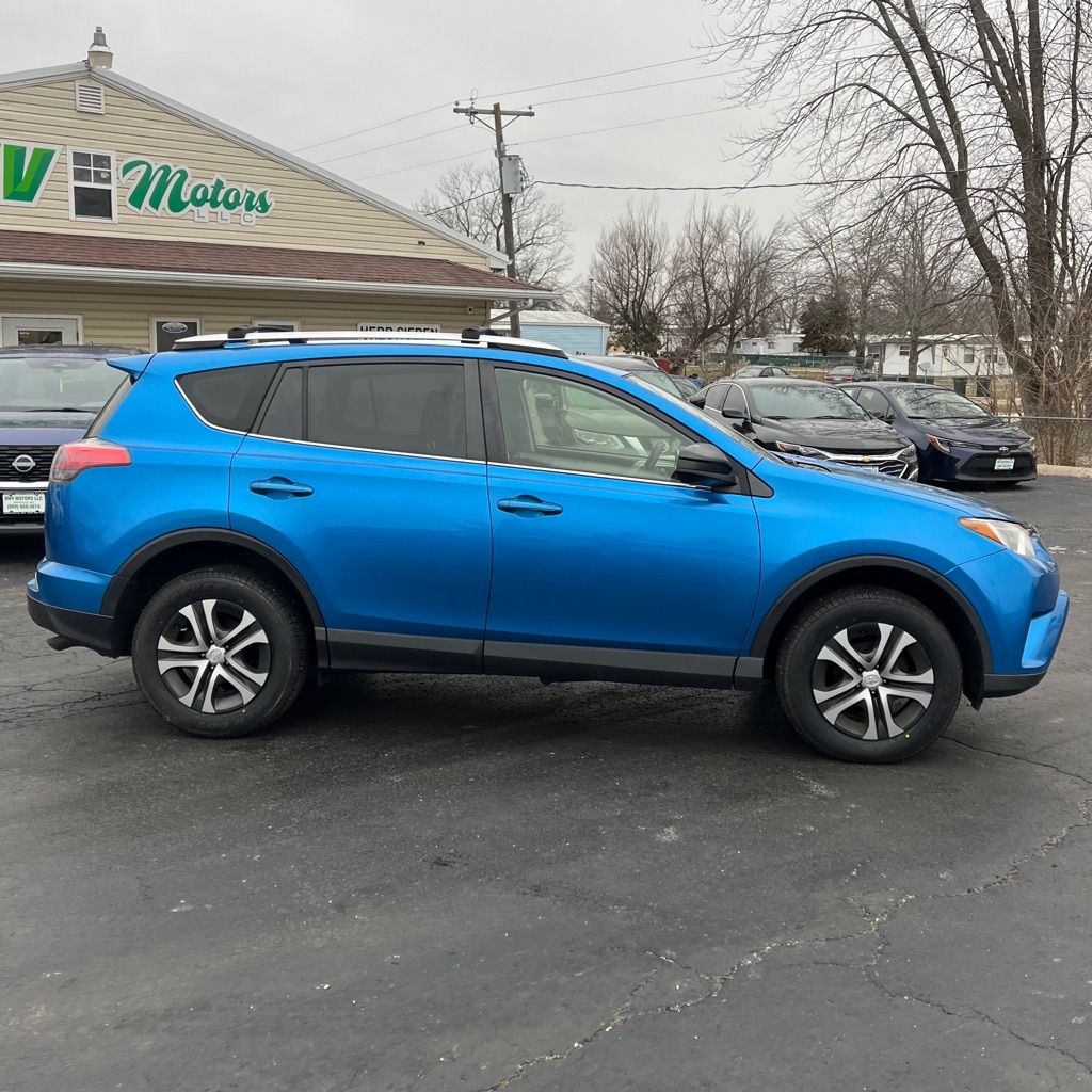 Toyota RAV4 LE AWD 2016