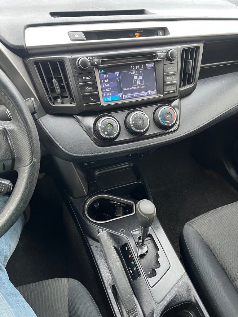 Toyota RAV4 LE AWD 2016