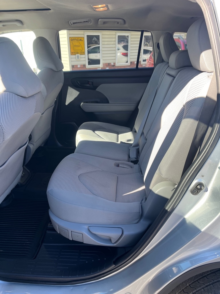 Toyota Highlander LE AWD V6 2020