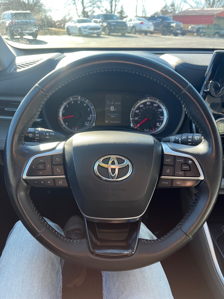 Toyota Highlander LE AWD V6 2020