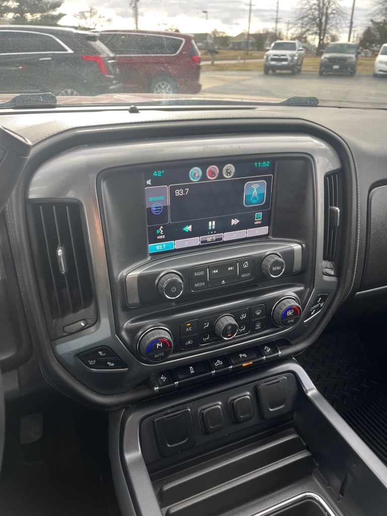Chevrolet Silverado 1500 LTZ Crew Cab 4WD 2015