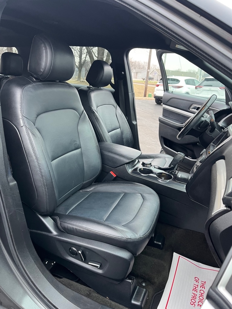 Ford Explorer XLT 4WD 2016