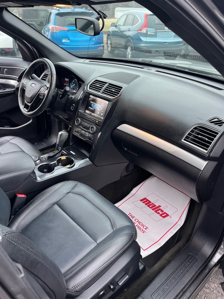 Ford Explorer XLT 4WD 2016