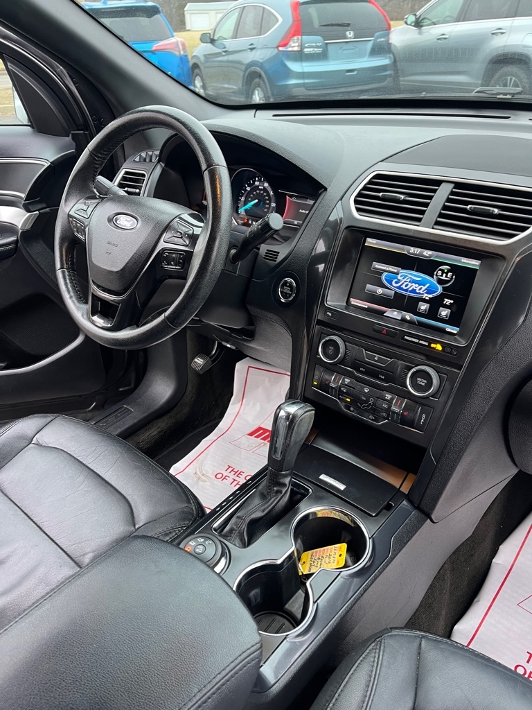 Ford Explorer XLT 4WD 2016