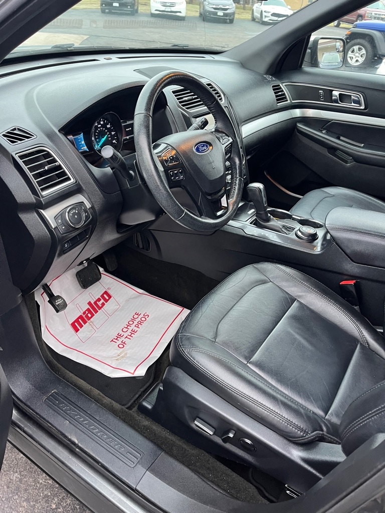 Ford Explorer XLT 4WD 2016