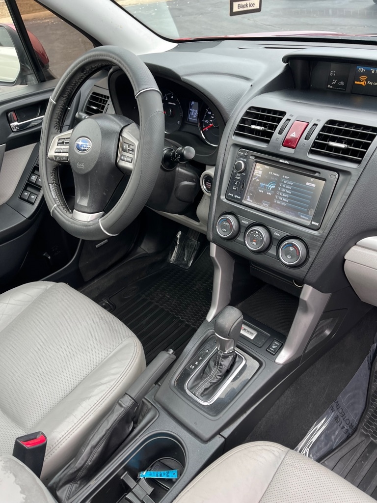 Subaru Forester 2.5i Touring 2015