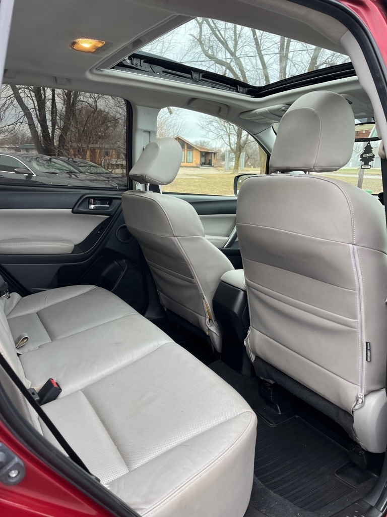 Subaru Forester 2.5i Touring 2015