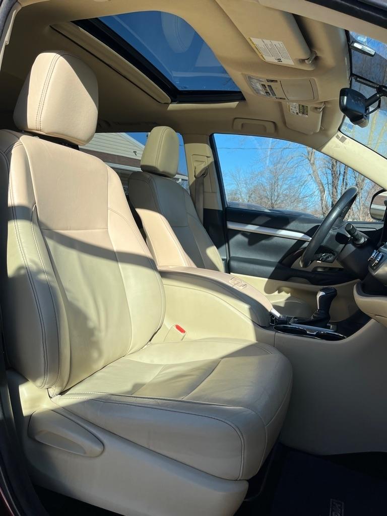 Toyota Highlander XLE AWD V6 2015