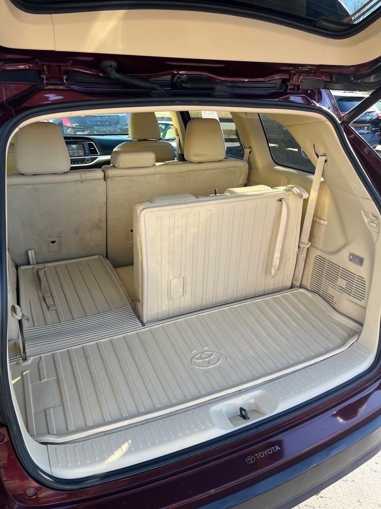 Toyota Highlander XLE AWD V6 2015