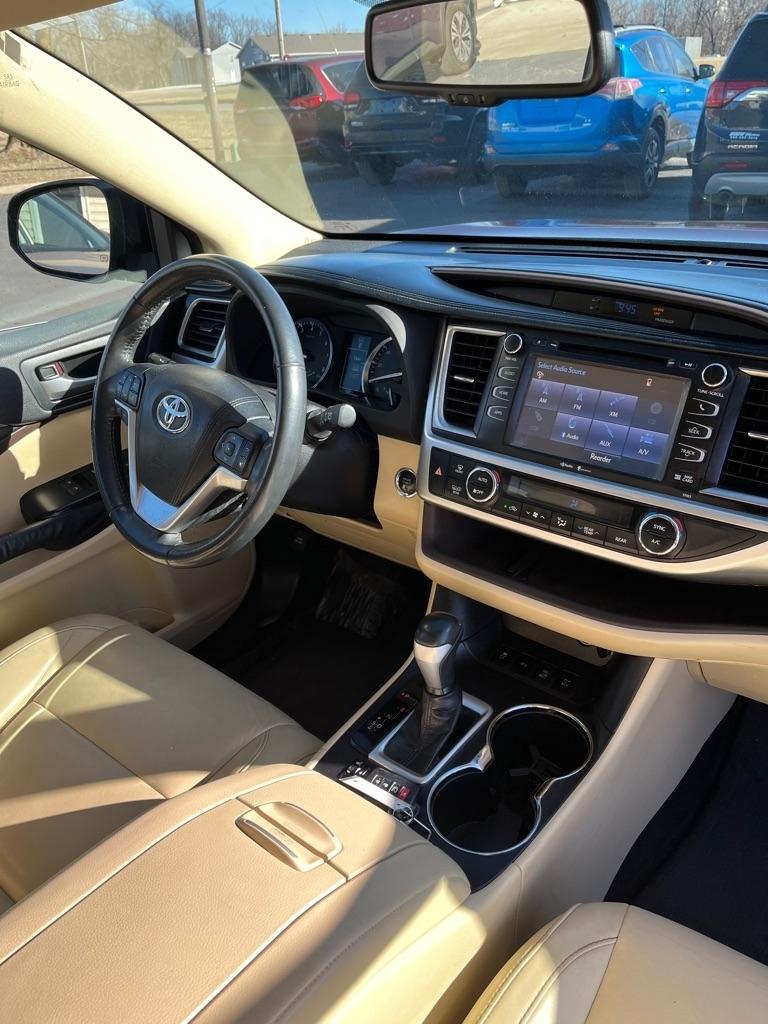 Toyota Highlander XLE AWD V6 2015