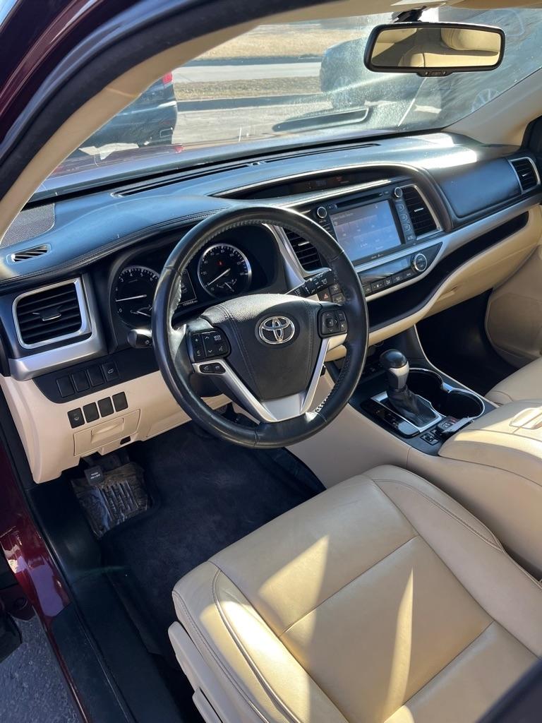 Toyota Highlander XLE AWD V6 2015