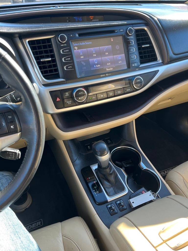 Toyota Highlander XLE AWD V6 2015
