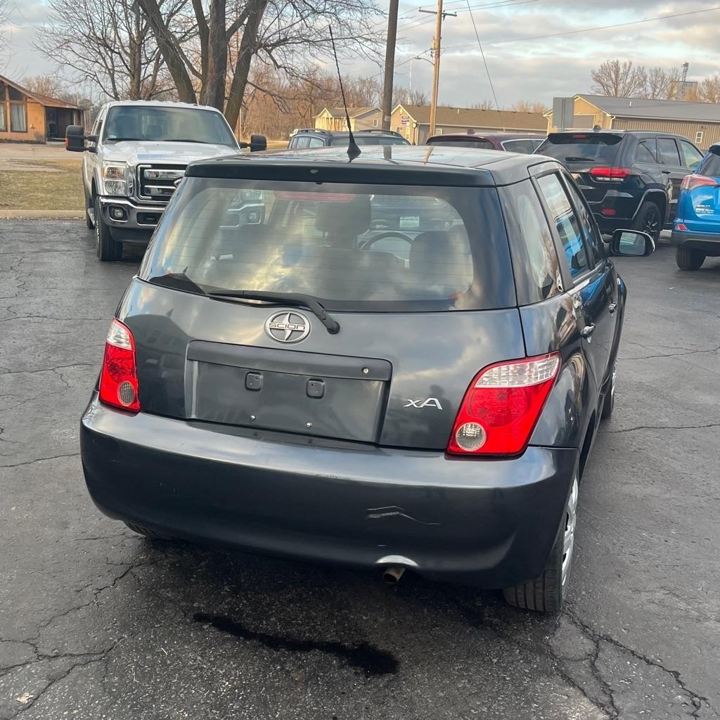 Scion xA Hatchback 2006