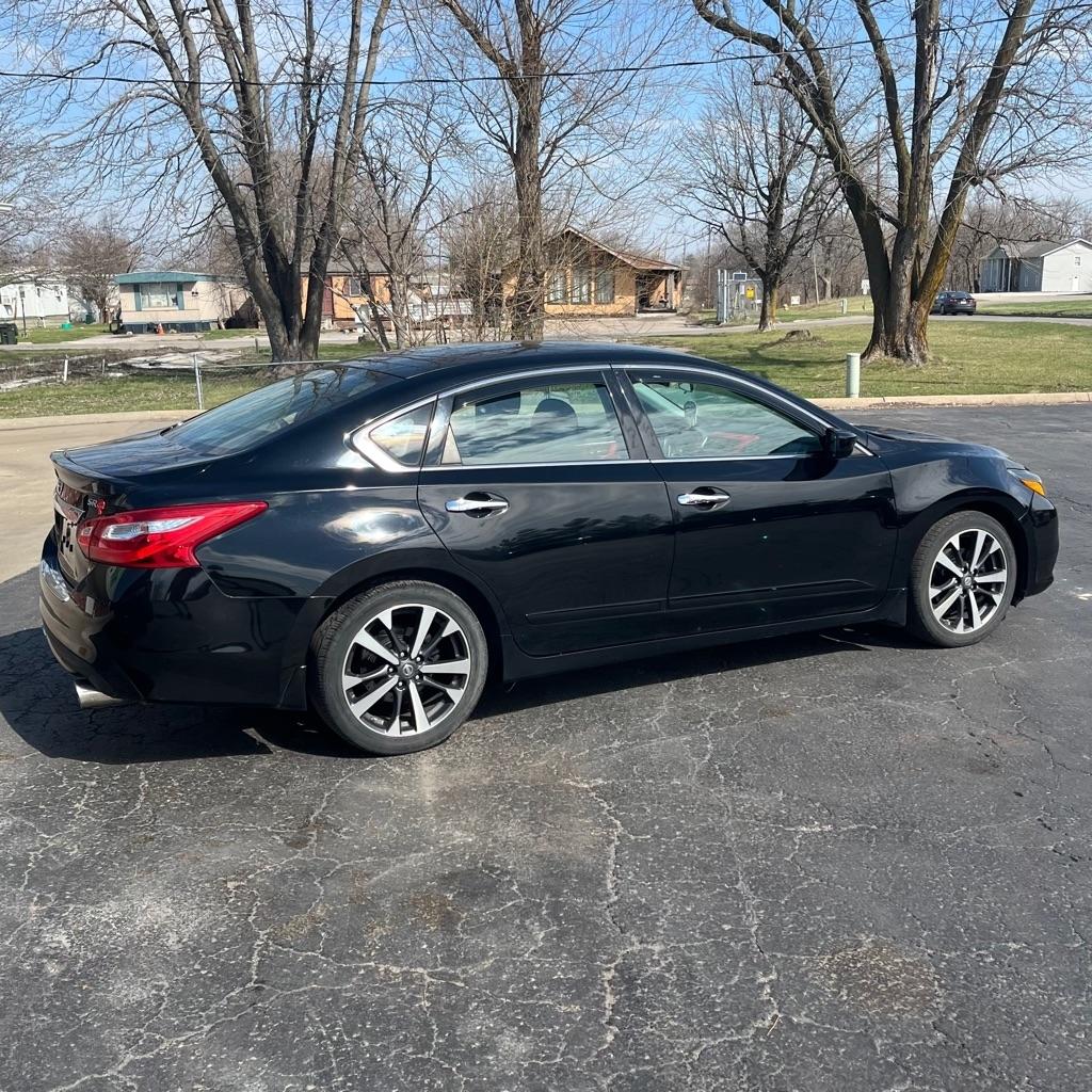 Nissan Altima 2.5 SR 2016