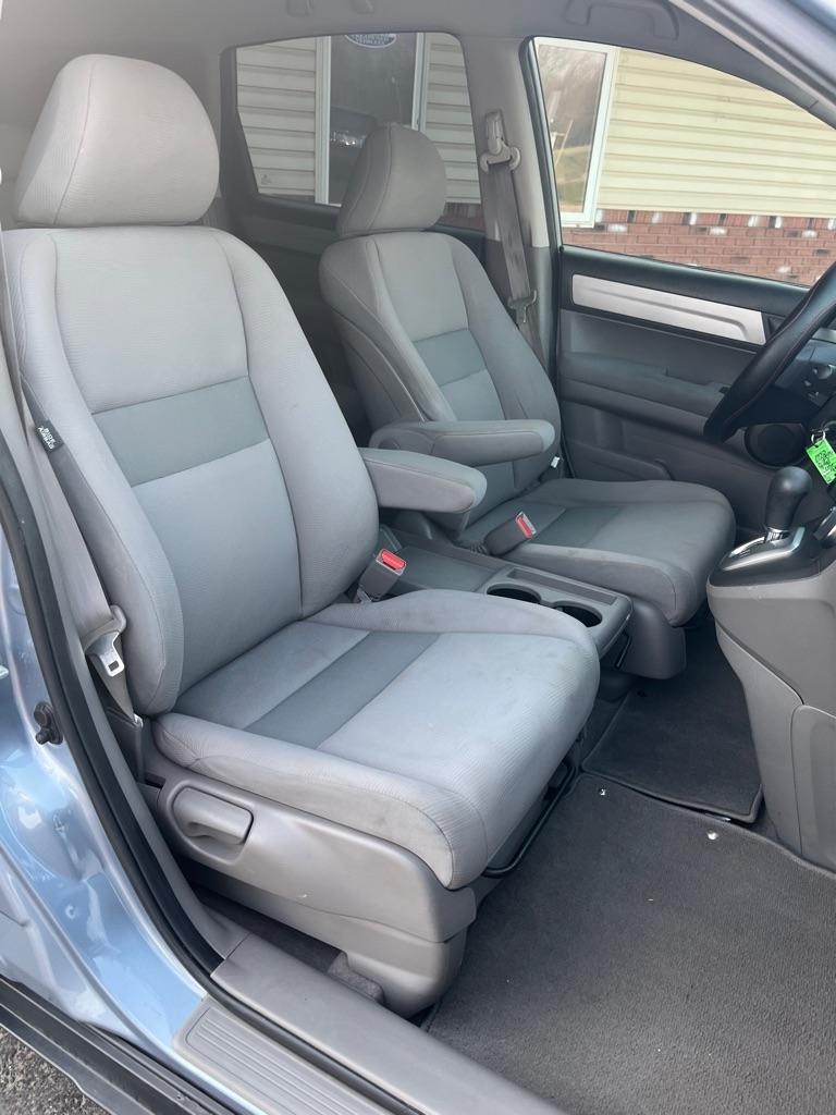 Honda CR-V LX 2WD 5-Speed AT 2011