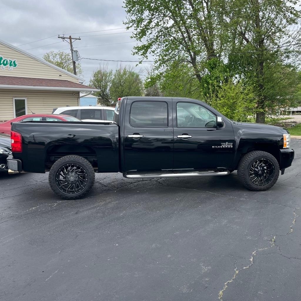 Chevrolet Silverado 1500 LT Crew Cab 4WD 2011