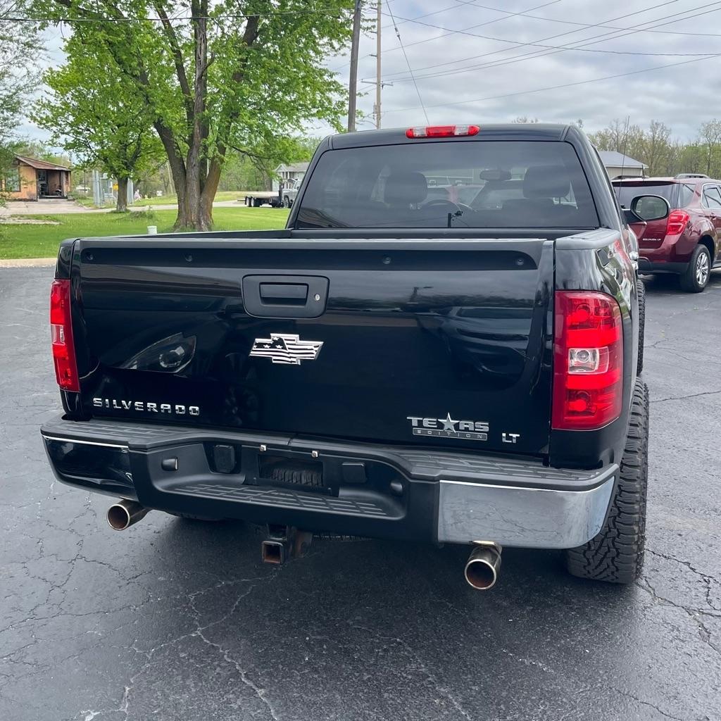 Chevrolet Silverado 1500 LT Crew Cab 4WD 2011