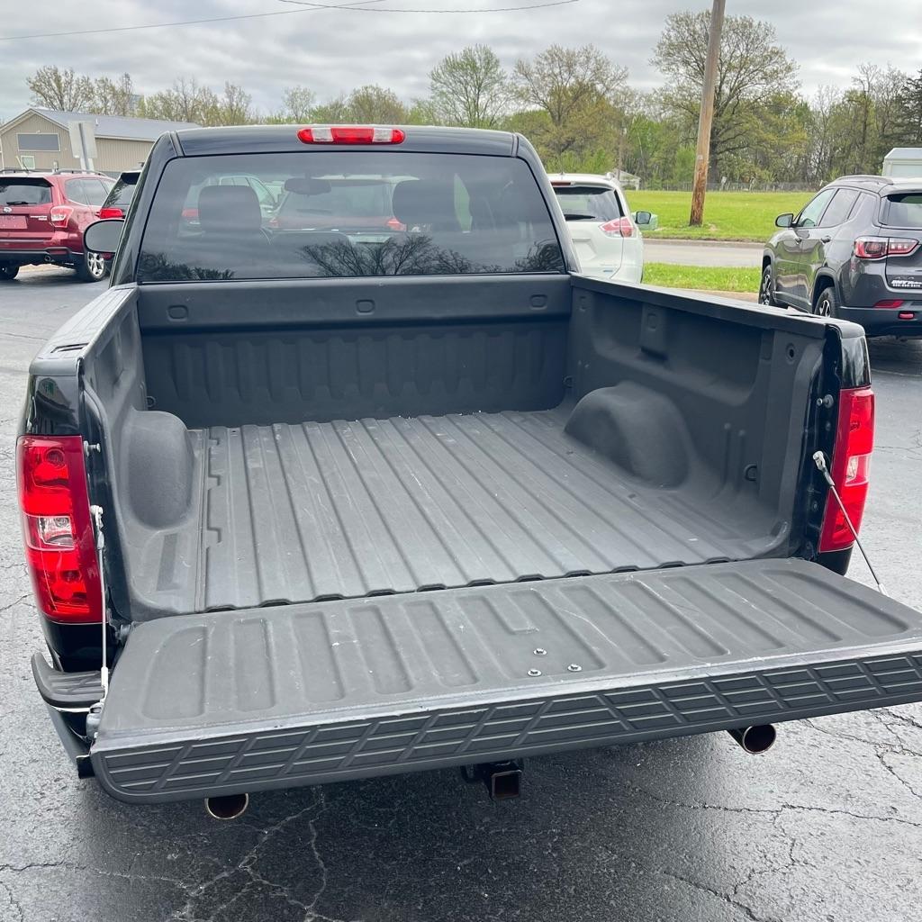 Chevrolet Silverado 1500 LT Crew Cab 4WD 2011