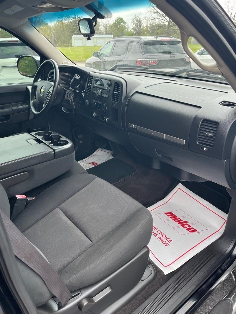 Chevrolet Silverado 1500 LT Crew Cab 4WD 2011