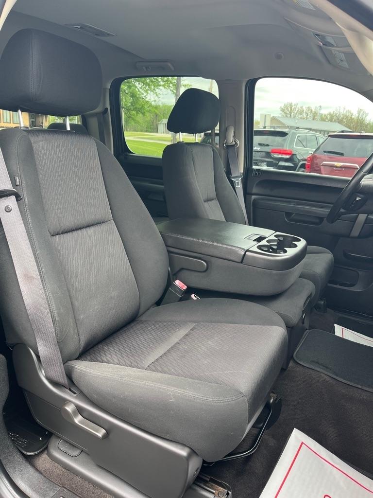 Chevrolet Silverado 1500 LT Crew Cab 4WD 2011