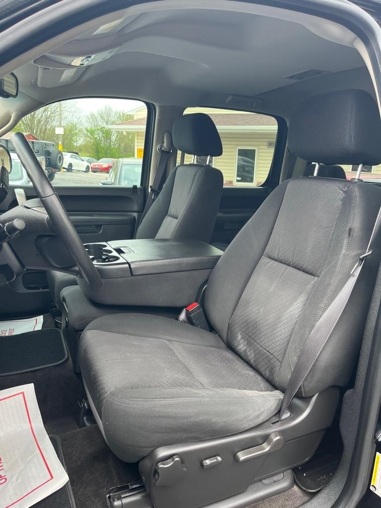 Chevrolet Silverado 1500 LT Crew Cab 4WD 2011