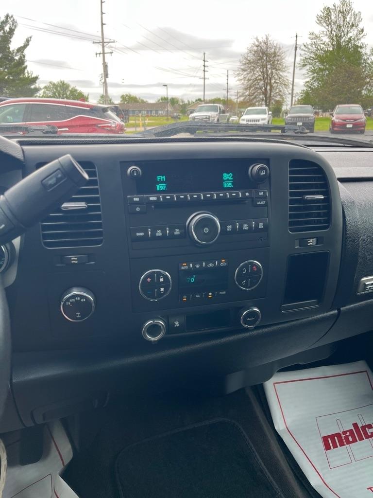 Chevrolet Silverado 1500 LT Crew Cab 4WD 2011