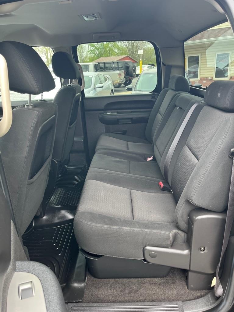 Chevrolet Silverado 1500 LT Crew Cab 4WD 2011