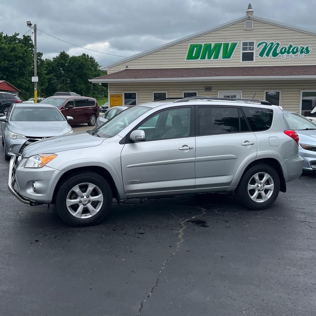 Toyota RAV4 Limited V6 4WD 2012