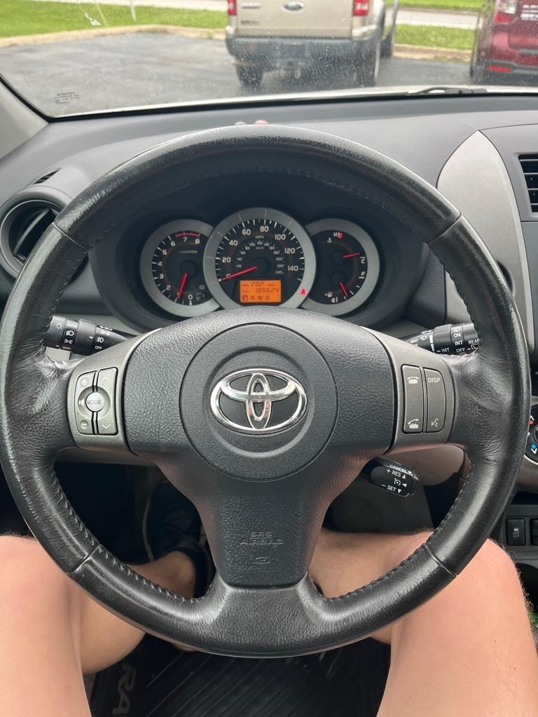 Toyota RAV4 Limited V6 4WD 2012