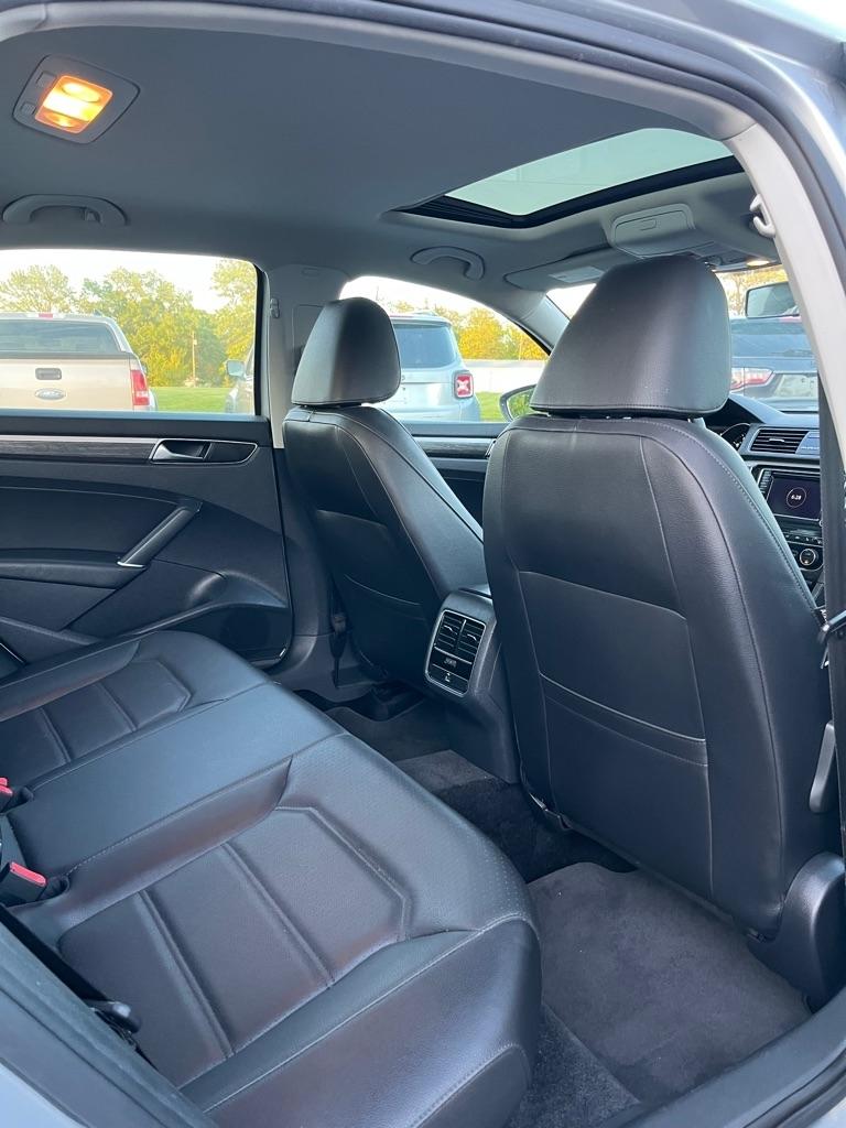 Volkswagen Passat SE 2018