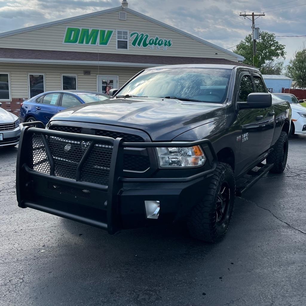 RAM 1500 Tradesman Quad Cab 4WD 2017