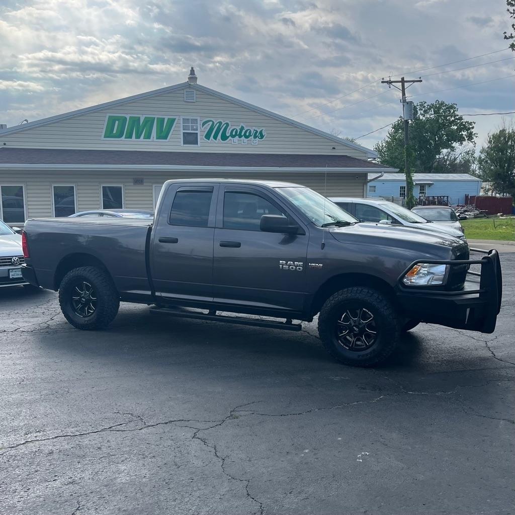 RAM 1500 Tradesman Quad Cab 4WD 2017