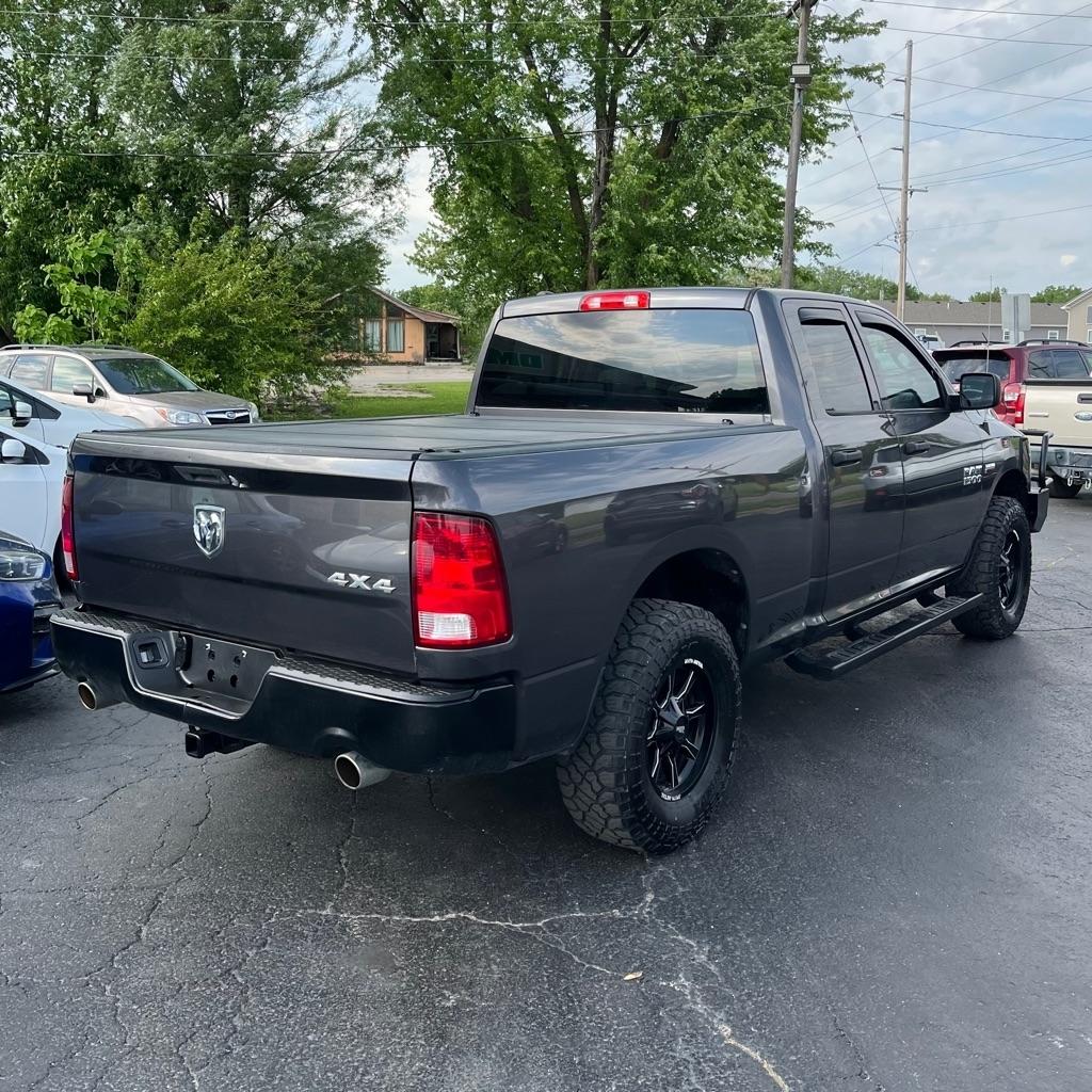 RAM 1500 Tradesman Quad Cab 4WD 2017