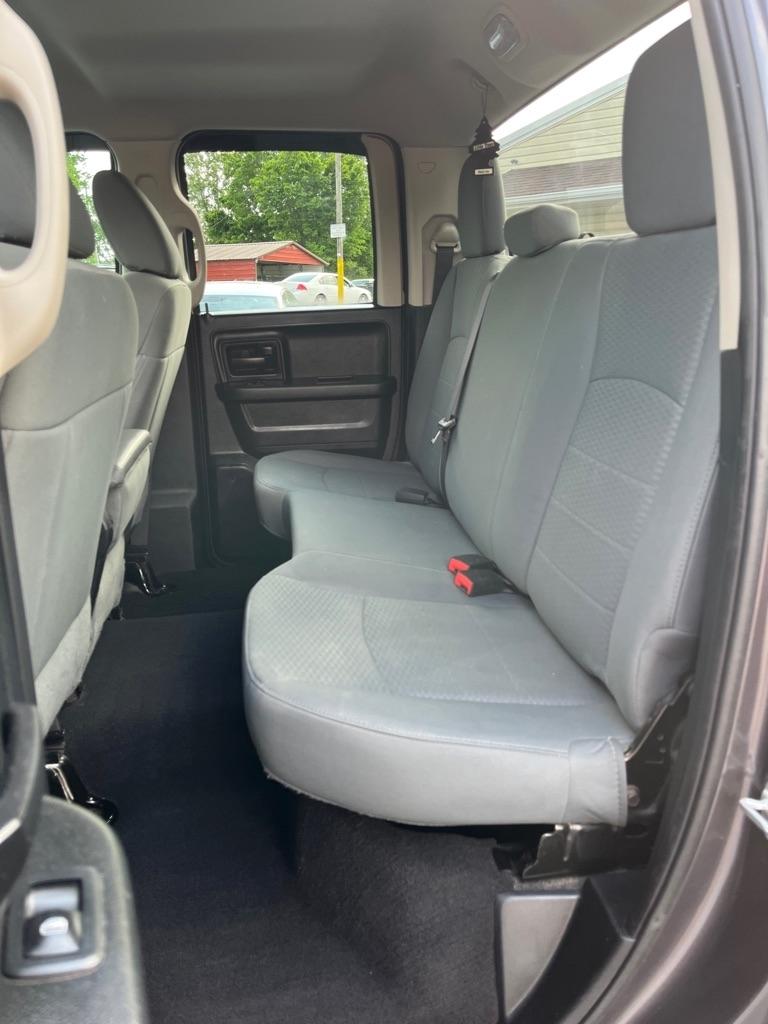 RAM 1500 Tradesman Quad Cab 4WD 2017