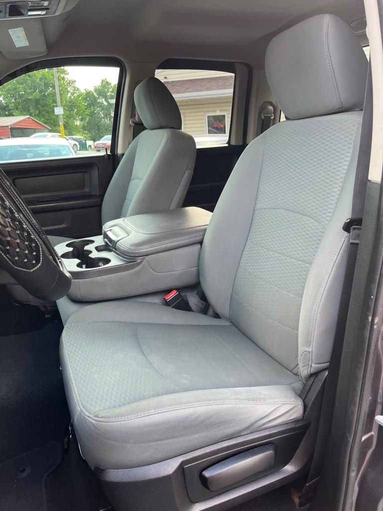 RAM 1500 Tradesman Quad Cab 4WD 2017