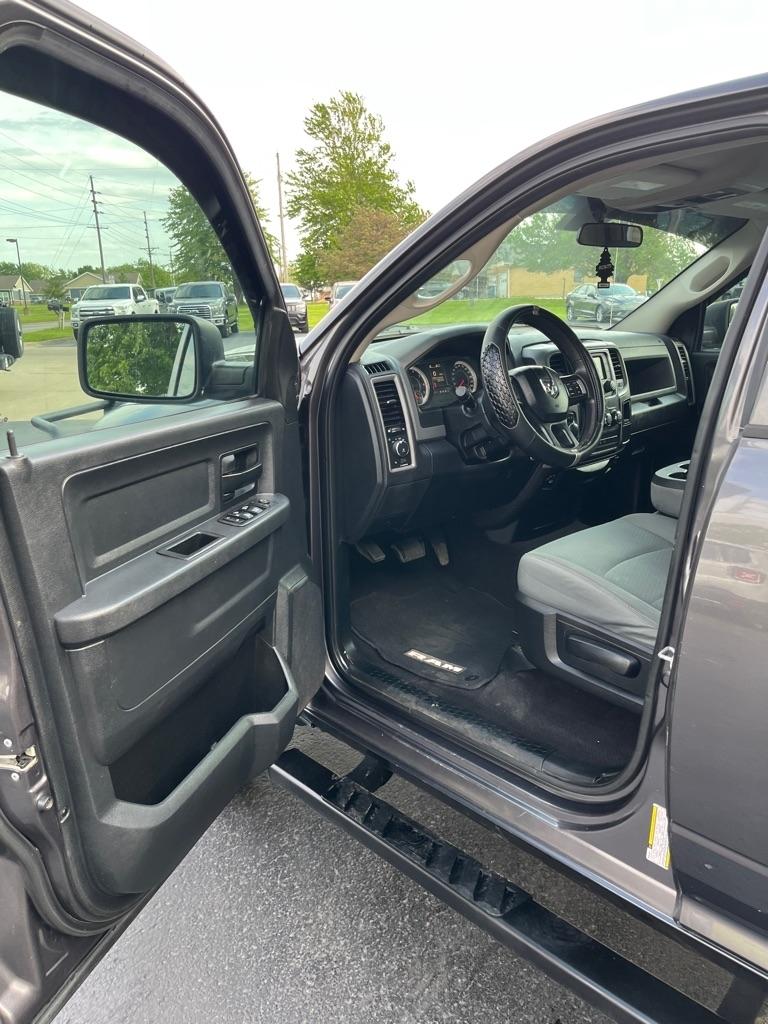 RAM 1500 Tradesman Quad Cab 4WD 2017